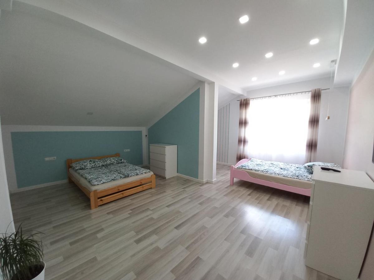 Domki Cztery Pory Roku Czchow Buitenkant foto