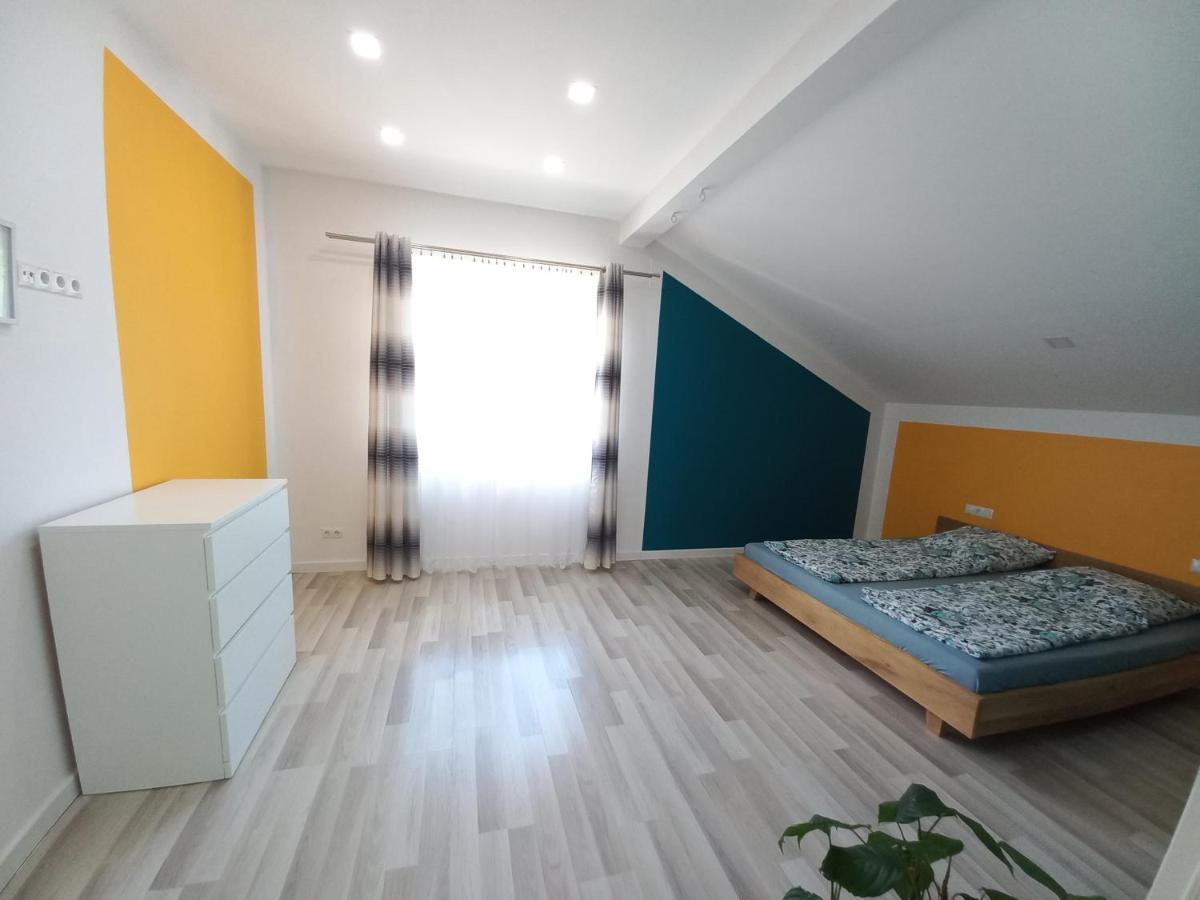 Domki Cztery Pory Roku Czchow Buitenkant foto